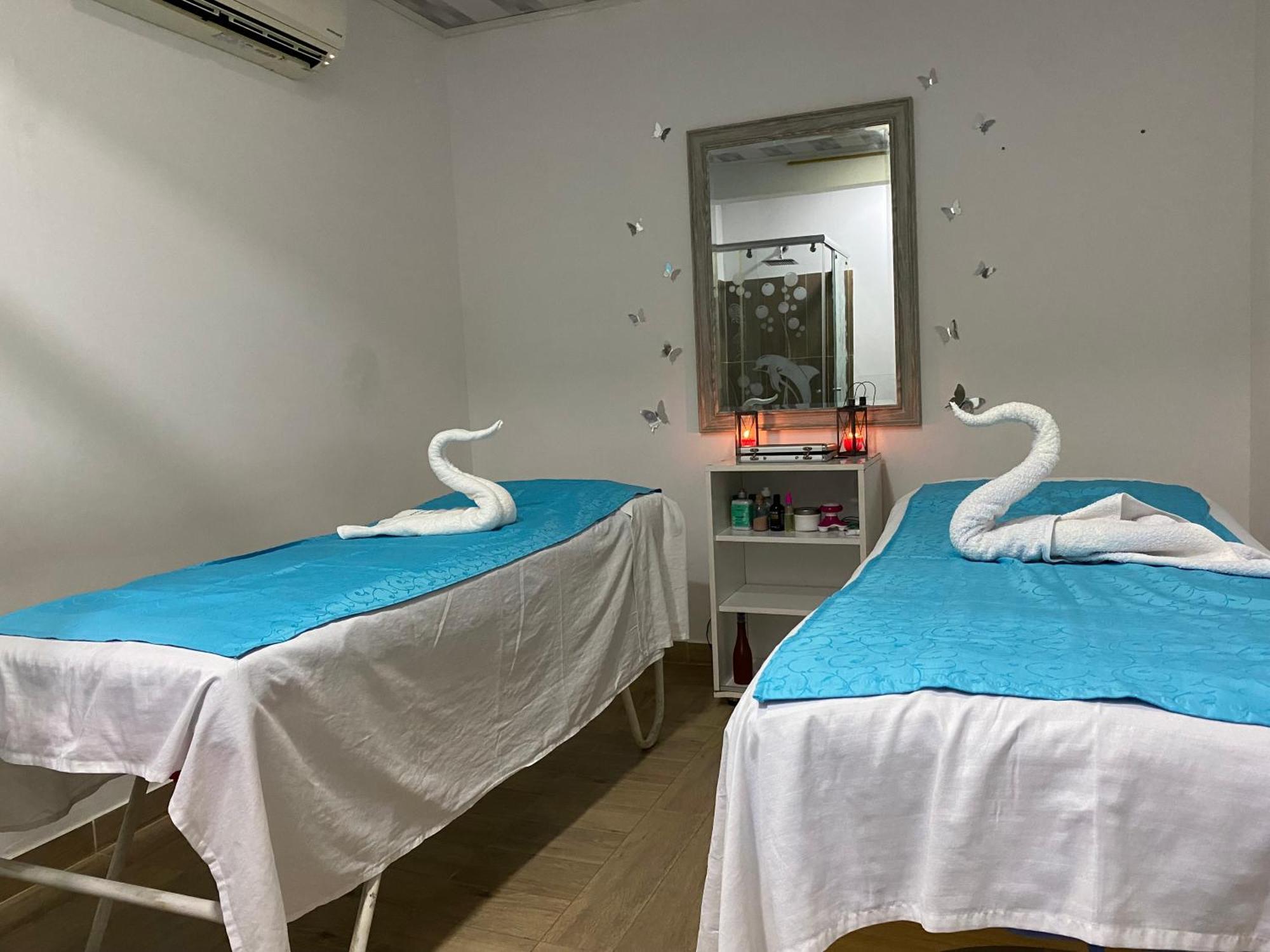 جيراردو Hotel Deluxe Oasis De La Colina المظهر الخارجي الصورة